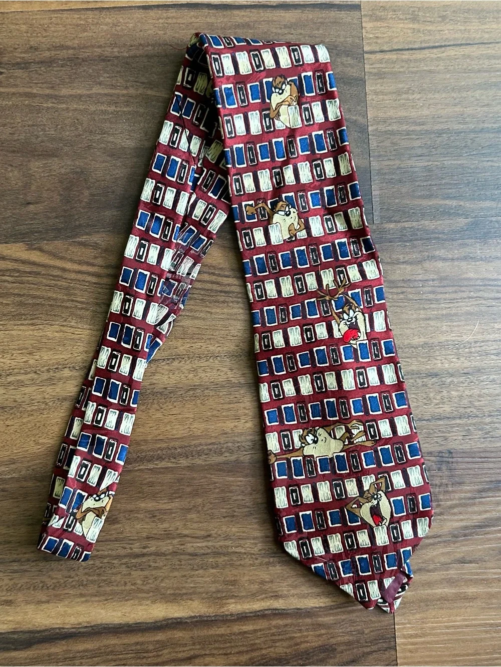 Looney toons 1994. Burgundy tie with yellow & blue box pattern & taz characters